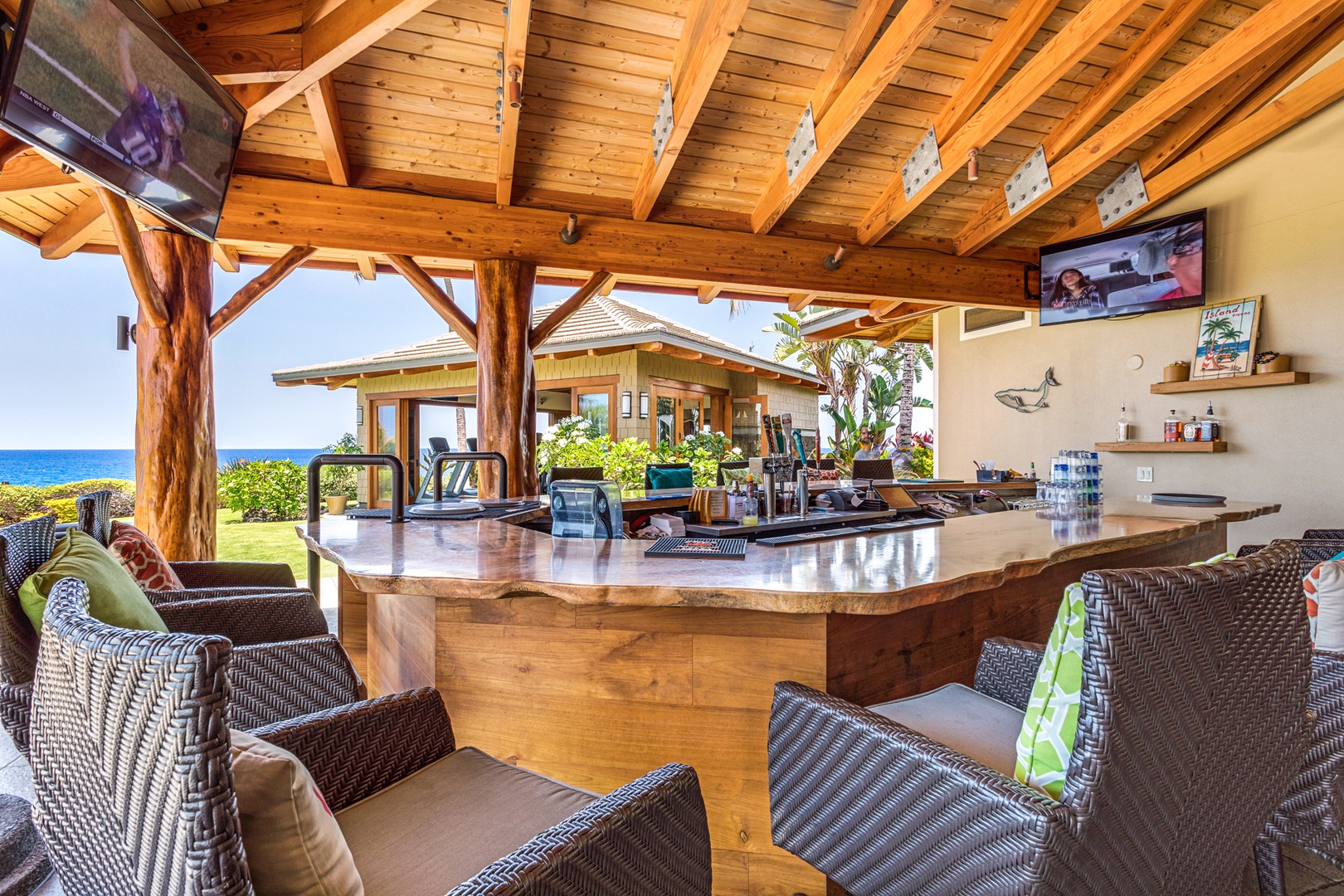 Waikoloa Vacation Rentals, 2BD Hali'i Kai (12C) at Waikoloa Resort - Hali’i Kai’s amenities center bar and lounge seating.