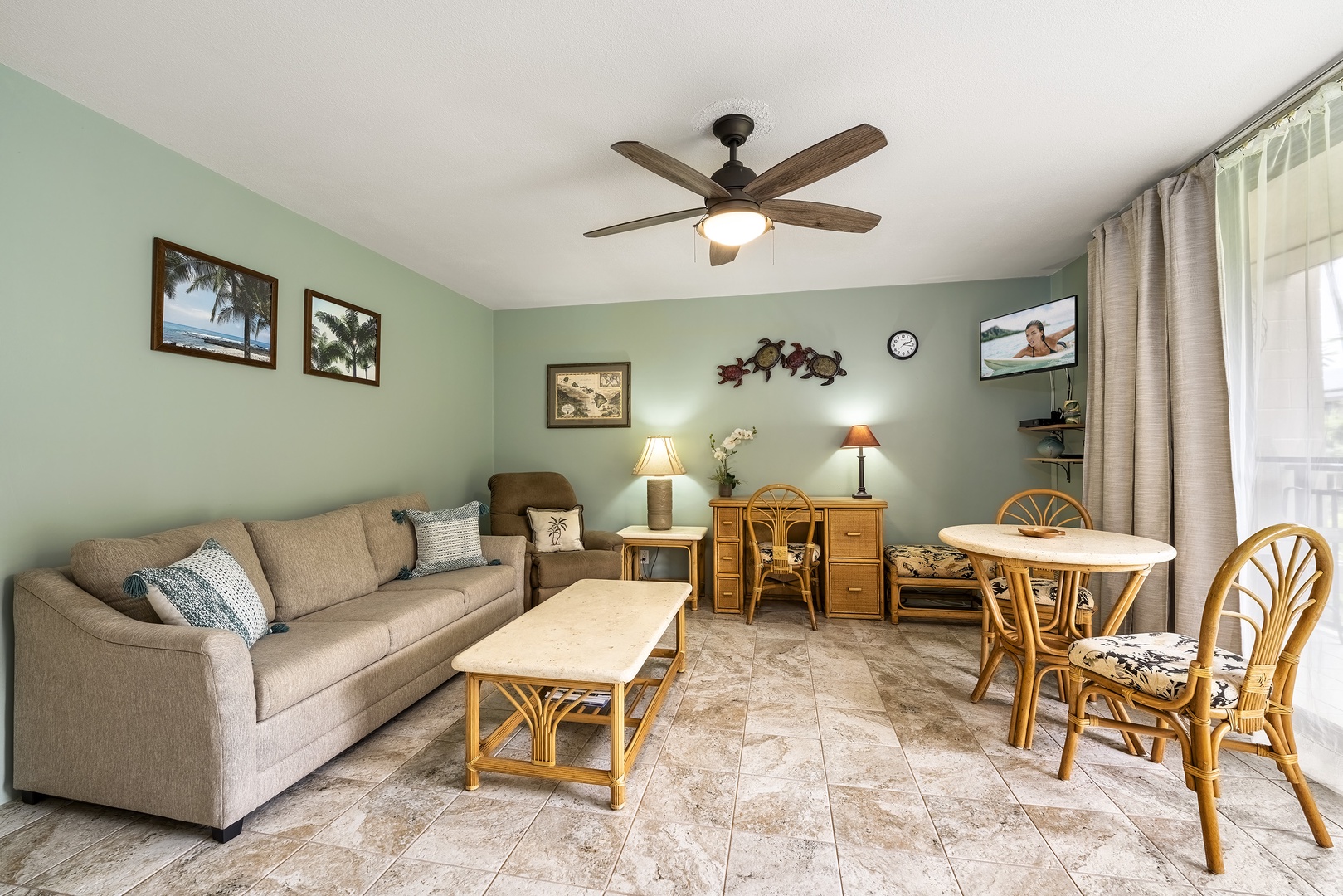 Kailua Kona Vacation Rentals, Kona Makai 3102 - Whether you want to enjoy a show or work this is the place to be!