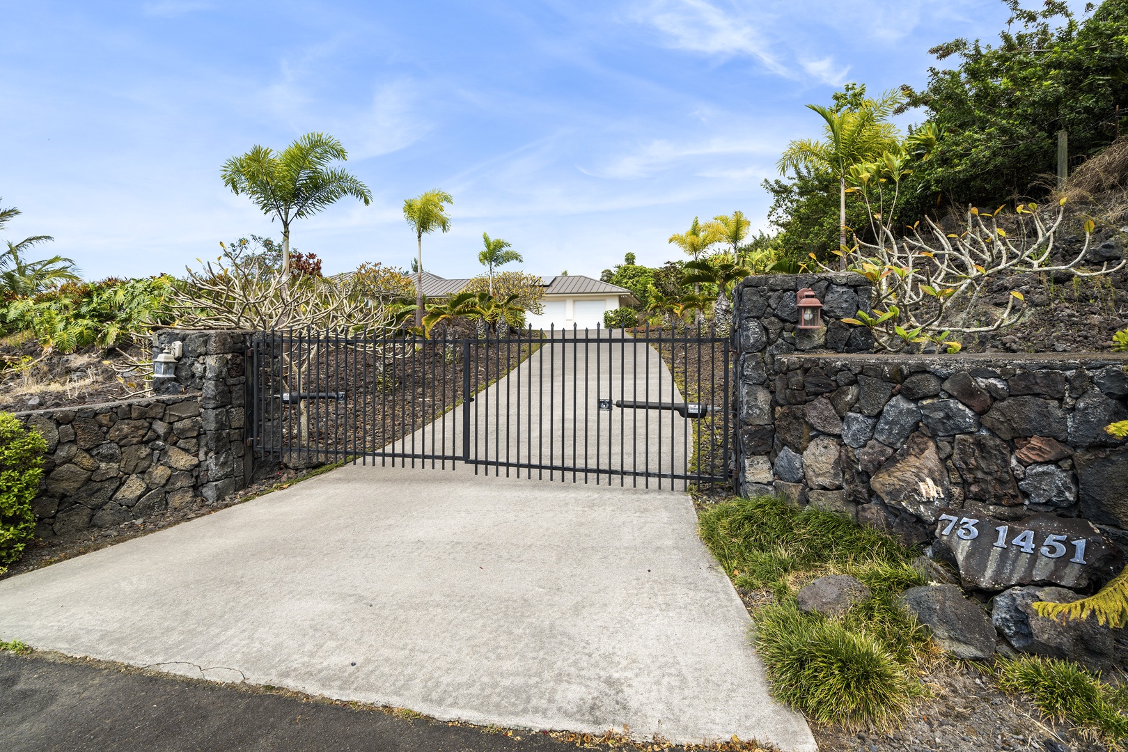Kailua Kona Vacation Rentals, Piko Nani - Private Gated entry