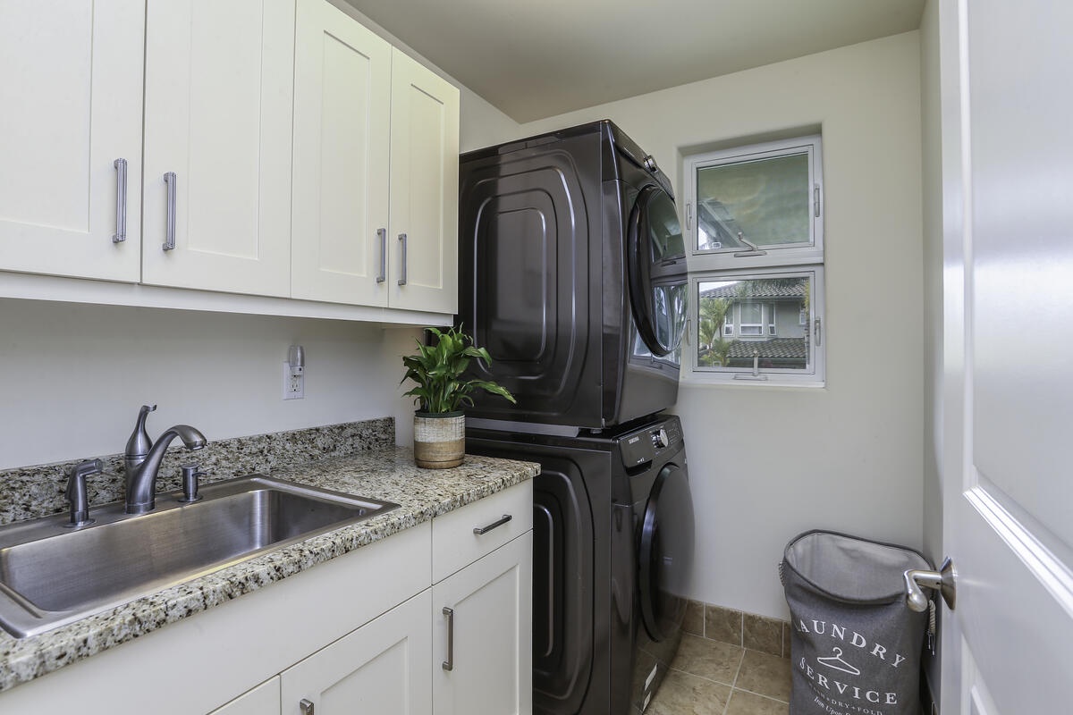 Princeville Vacation Rentals, Ho'onanea - Full Laundry room located on the second floor