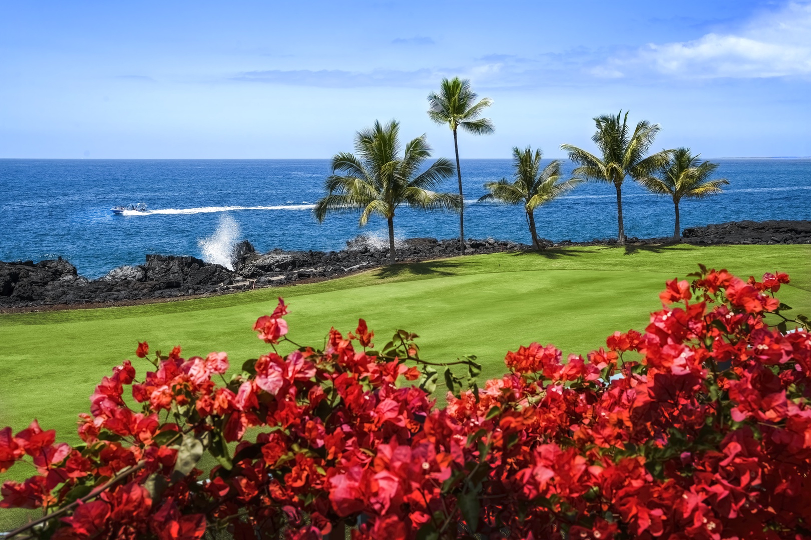 Kailua Kona Vacation Rentals, Green/Blue Combo - Zoomed view of the spectacular coastline and golf course!