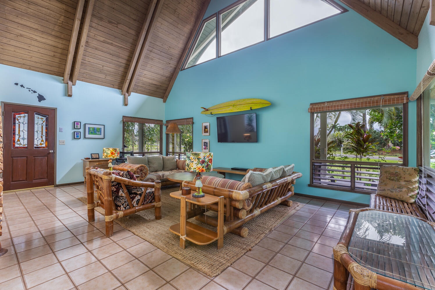 Princeville Vacation Rentals, Ailana Hale - Spacious living area