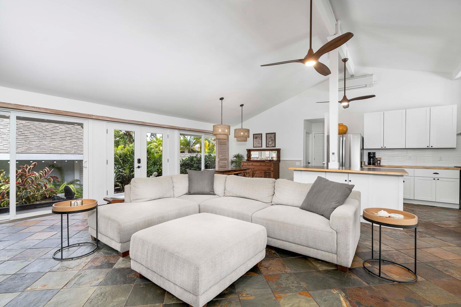 Kailua Kona Vacation Rentals, Manukai Hale - Enjoy the open floor plan with seamless connection between the living, kitchen and dining areas.