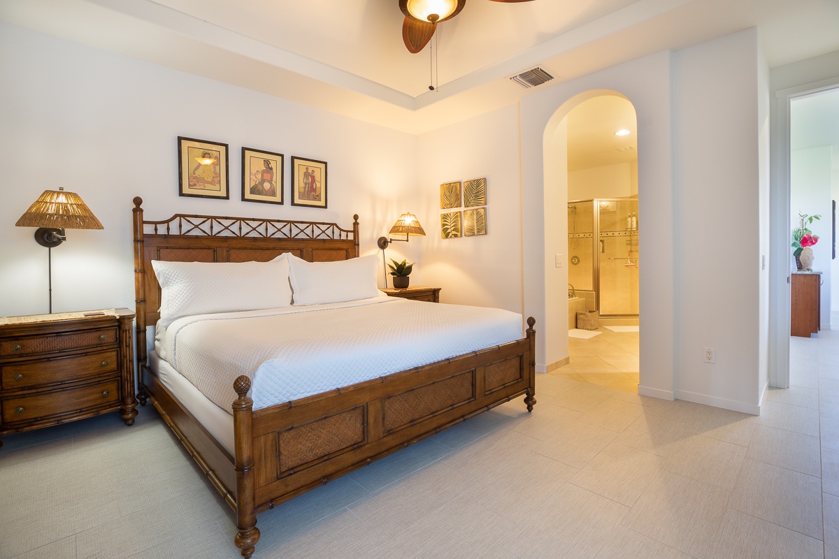 Kamuela Vacation Rentals, Mauna Lani Golf Villas C1 - Main bedroom with king bed upstairs