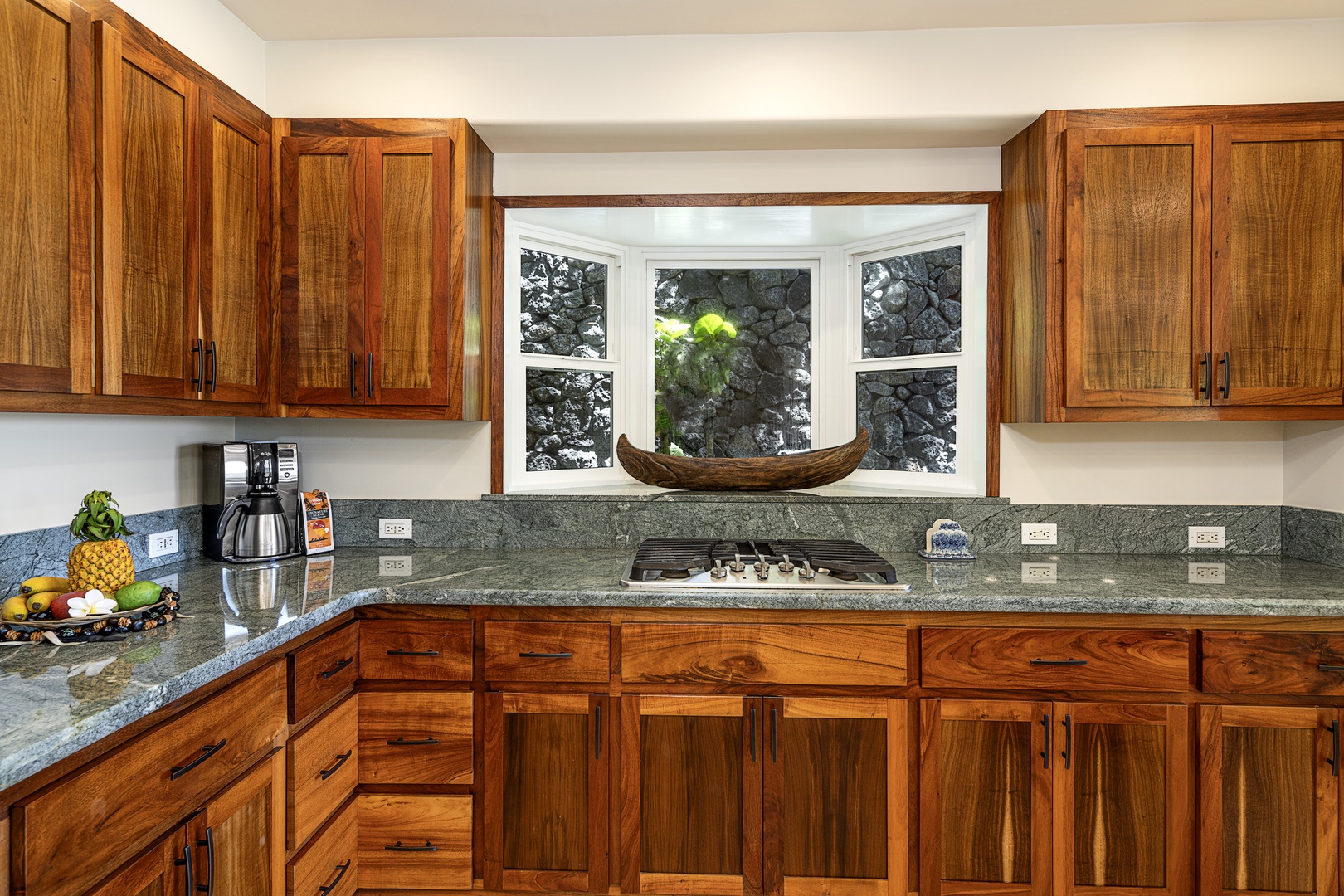 Kailua Kona Vacation Rentals, Ali'i Point #7 - Gas cook top for your meal preparation needs