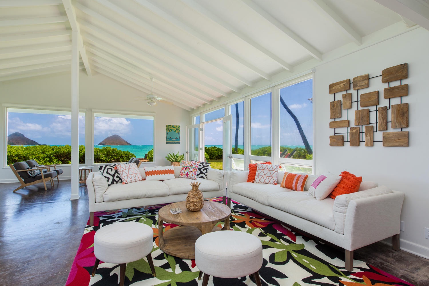 Kailua Vacation Rentals, Lanikai Oceanside 4 Bedroom - Family/living room.