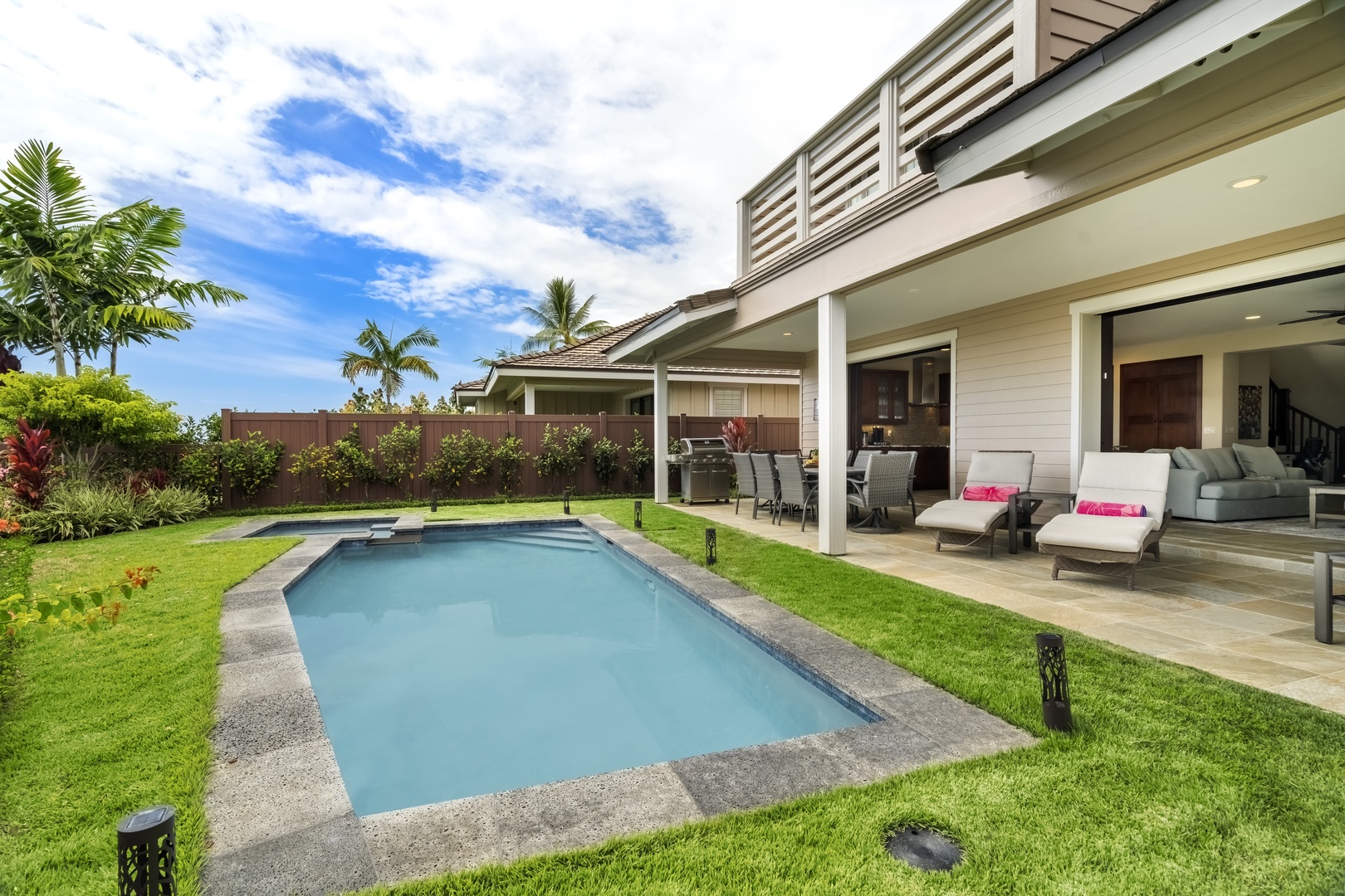 Kailua Kona Vacation Rentals, Green/Blue Combo - Saltwater pool perfect for laps or leisure