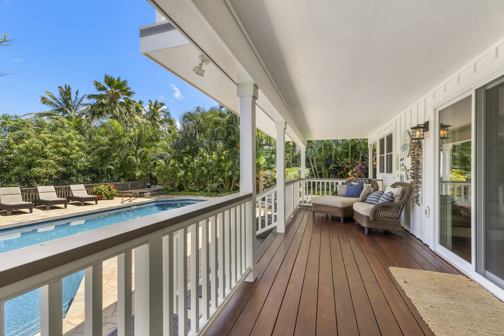 Honolulu Vacation Rentals, Hale Le'ahi - Relax and enjoy the shade with a view