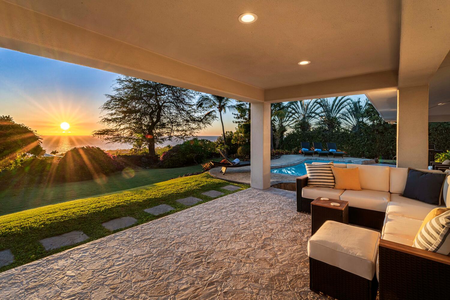 Kailua Kona Vacation Rentals, Ho'okipa Hale - Twilight views at the lanai—your evening unwind zone after a day of island adventures.