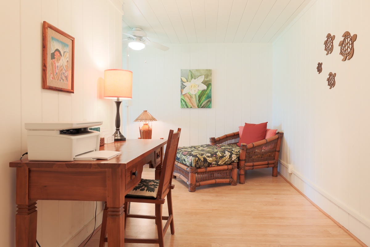 Kamuela Vacation Rentals, Honu Ohana- Puako 59 - Downstairs office