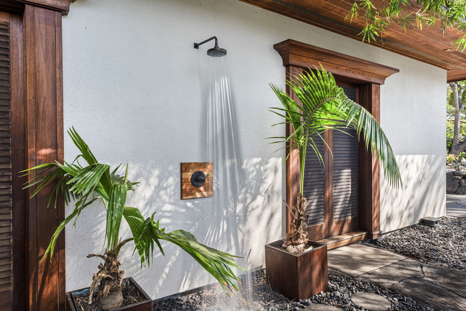 Kailua-Kona Vacation Rentals, Hahalua Bay Villa - Refresh under your private outdoor shower surrounded by tropical palms and natural beauty.