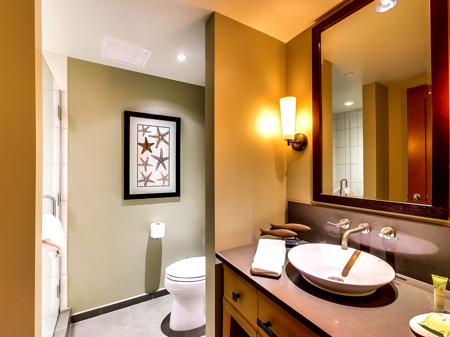 Kapolei Vacation Rentals, Ko Olina Beach Villas O1011 - The second guest bathroom with high end design.