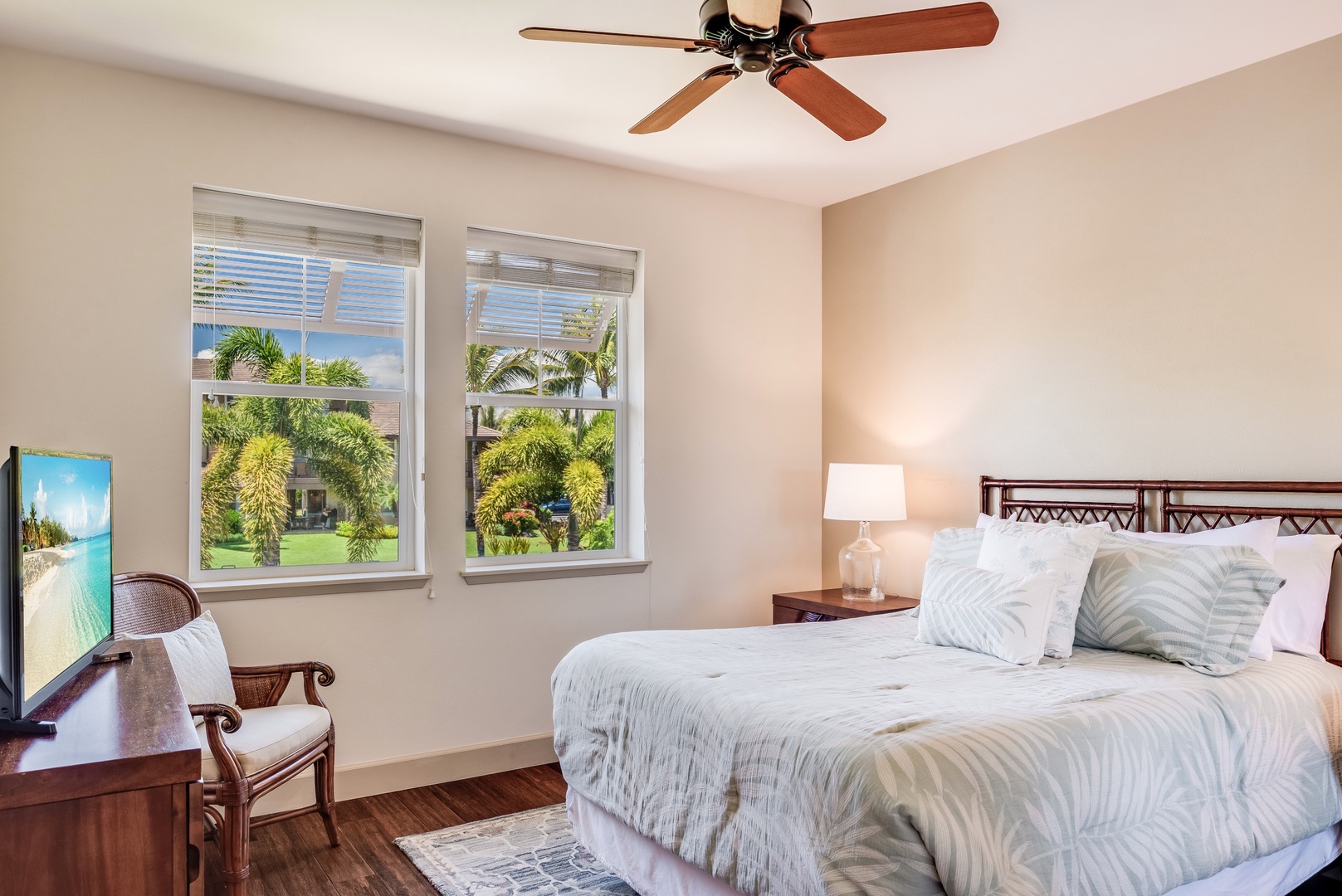 Waikoloa Vacation Rentals, 3BD Hali'i Kai (12G) at Waikoloa Resort - Downstairs guest bedroom 3 w/ queen size bed & flat-screen TV