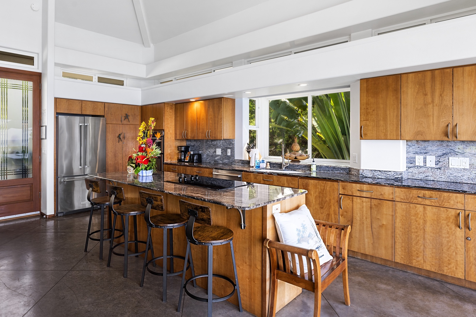 Kailua-Kona Vacation Rentals, Hale Kope Kai - Granite countertops, wood cabinetry, and open design make cooking a joy.