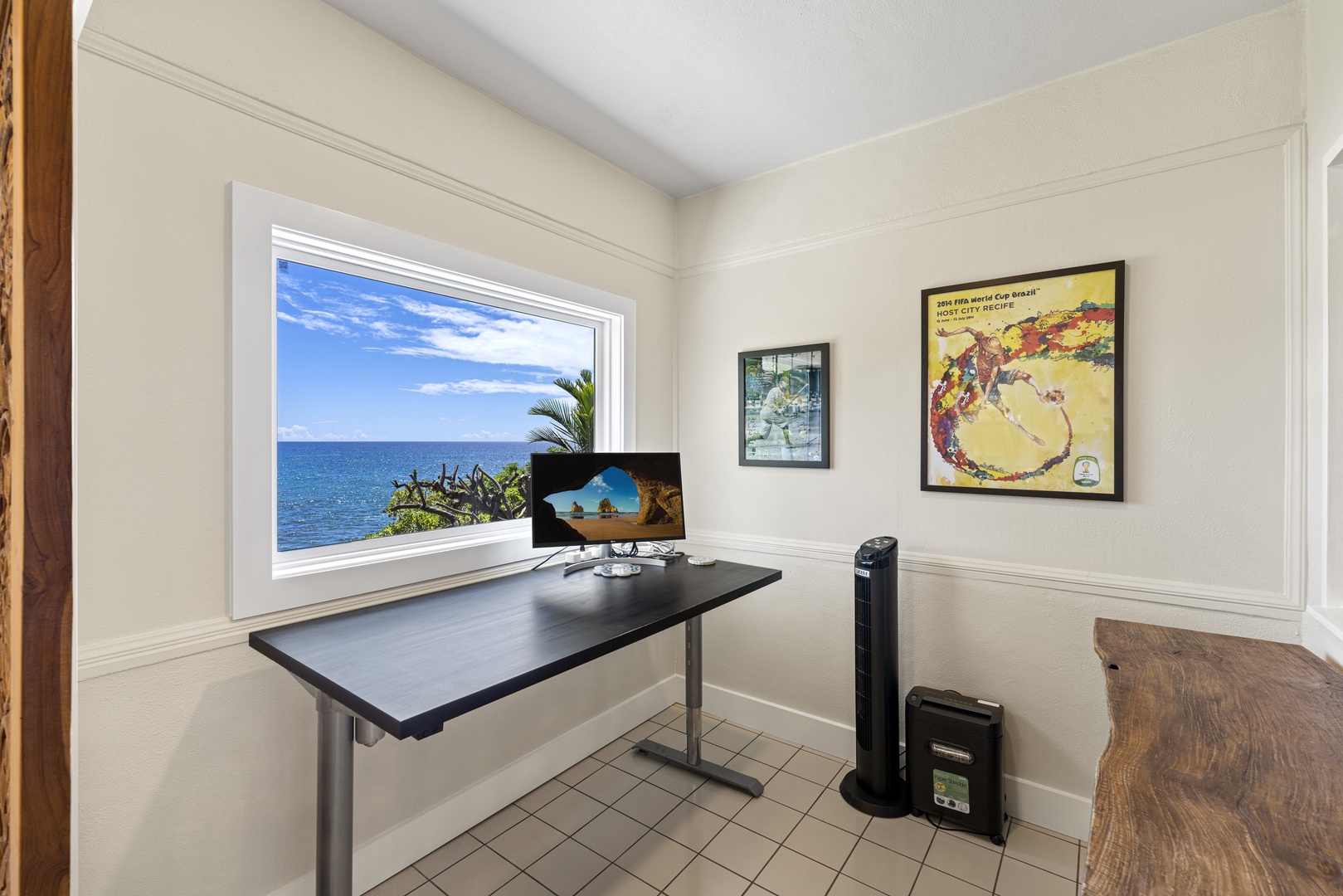 Kailua Kona Vacation Rentals, Ali'i Point #7 - Primary Bedroom desk area with a great Ocean View