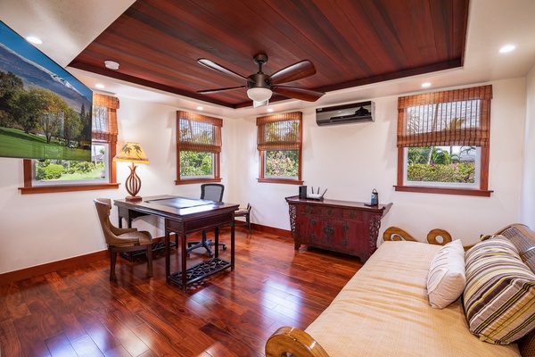 Kamuela Vacation Rentals, Canoe House & Beach Walker at Champion Ridge - Beautiful office with day bed.