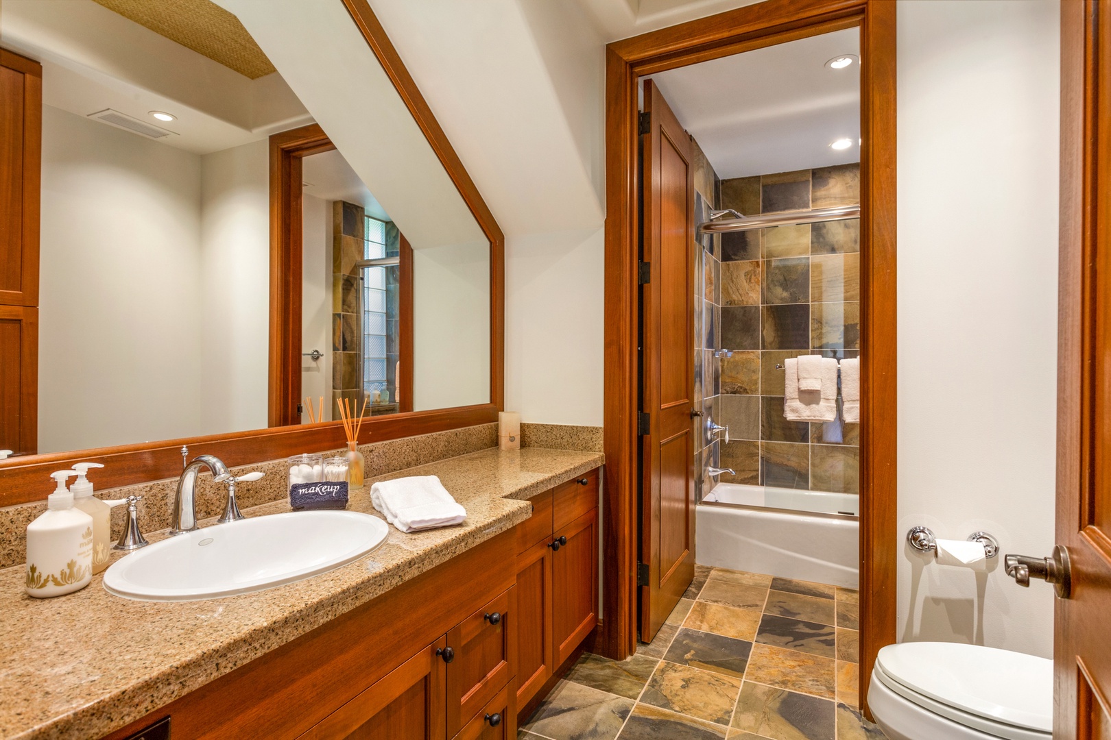 Kailua Kona Vacation Rentals, OFB 3BD Ka'Ulu Villa (129D) at Four Seasons Resort at Hualalai - Second full bath (downstairs) with shower/tub combo.