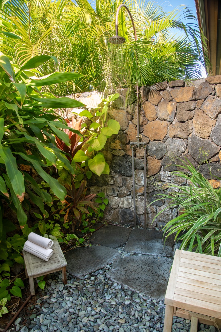 Kamuela Vacation Rentals, Champion Ridge Elegance - Guest Suite 3 outdoor shower view, blending nature with relaxation.