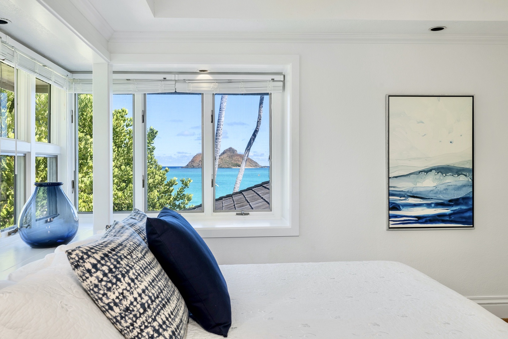 Kailua Vacation Rentals, Lanikai Seashore - Imagine waking up to these views from the comfort of your bed