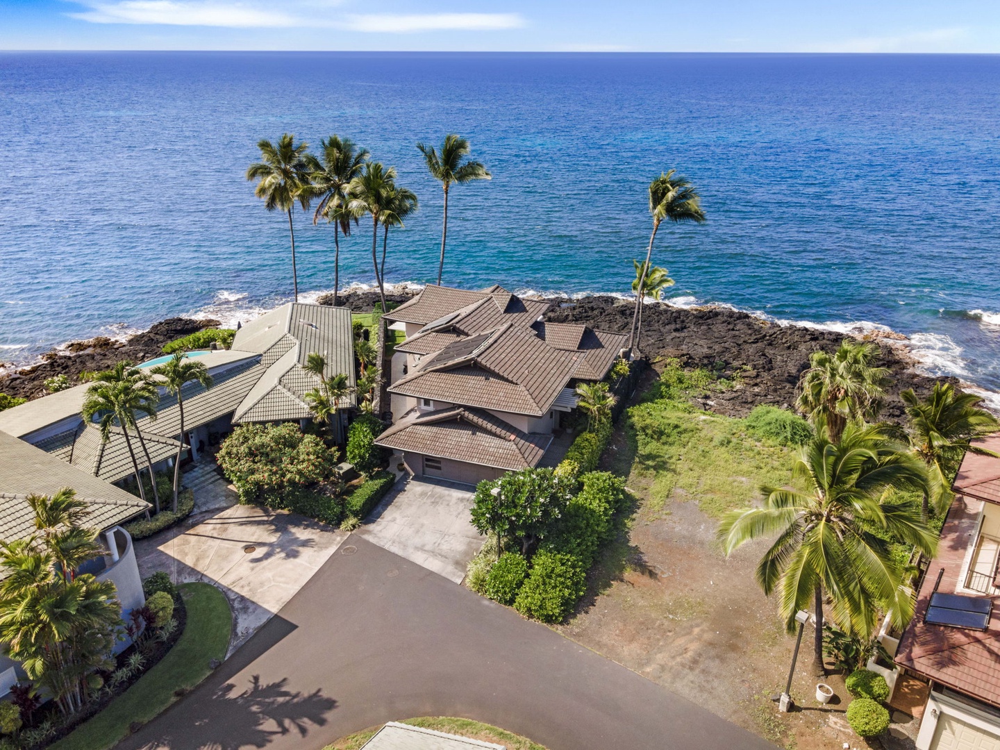 Kailua Kona Vacation Rentals, Ali'i Point #9 - What a back drop!