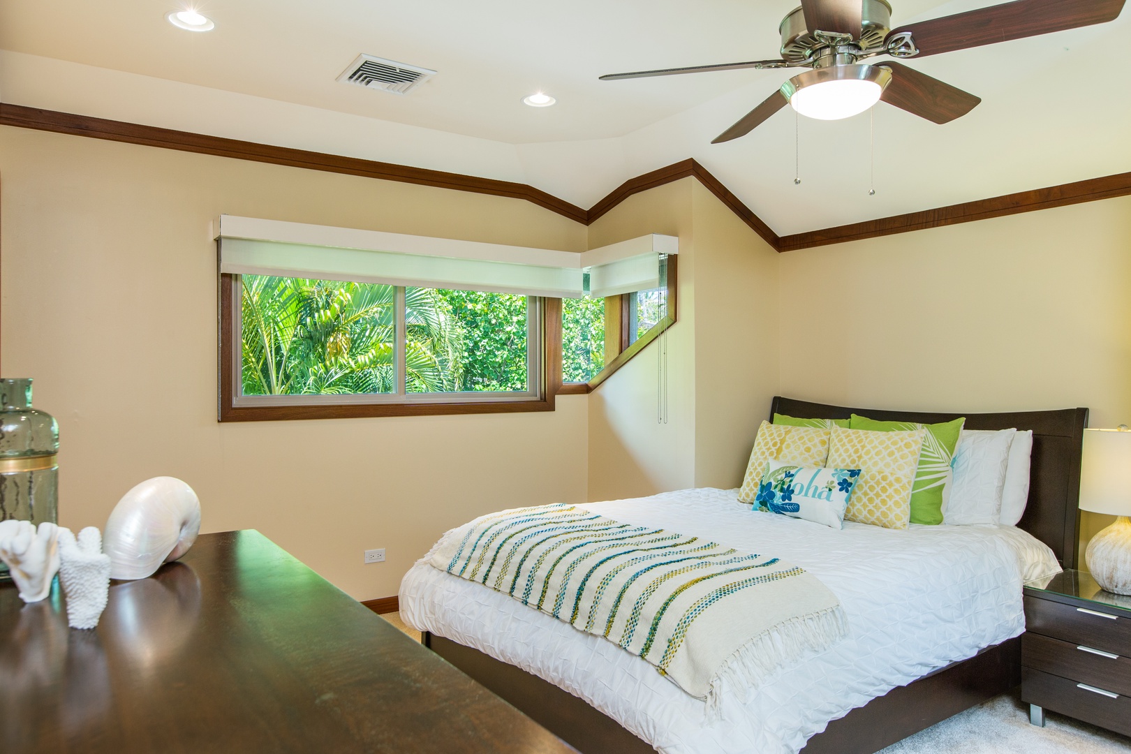 Honolulu Vacation Rentals, Kahala Mini Resort (5BR) - Garden windows keep Suite 3 quiet and green, a soft place to land after the sun.