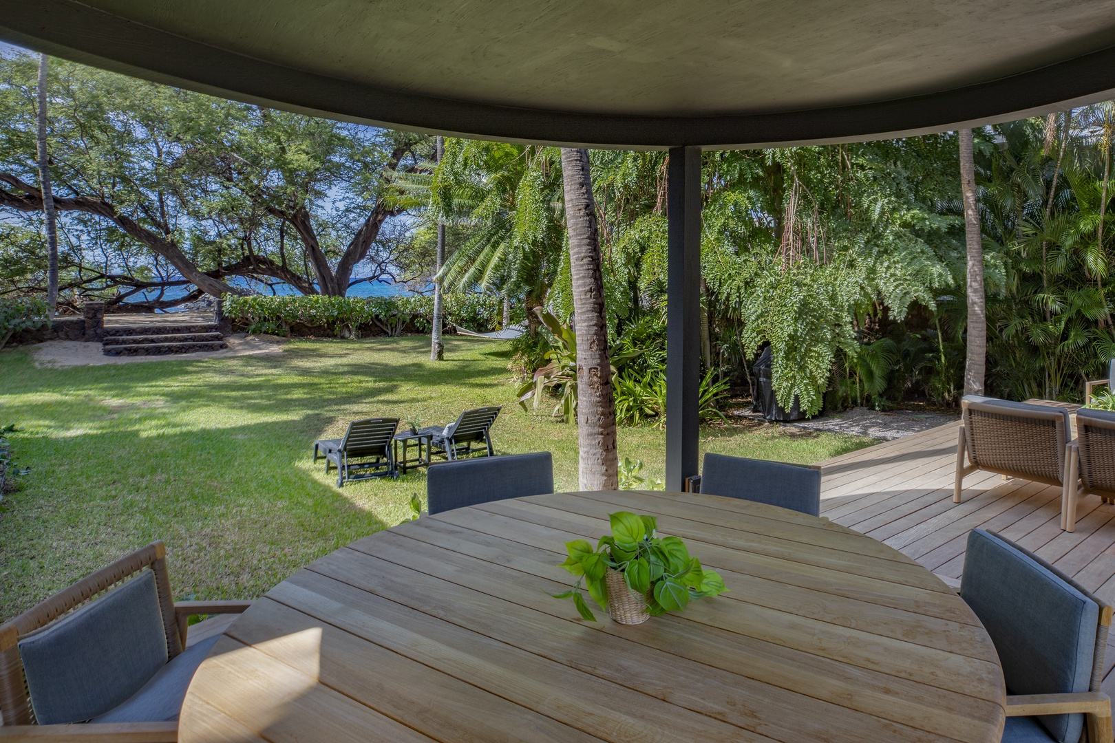 Kamuela Vacation Rentals, Hui Pu - Enjoy your morning coffee on the lanai.