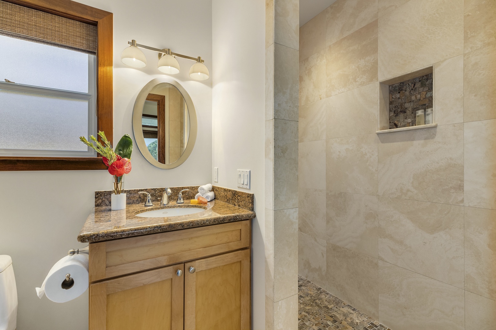 Honolulu Vacation Rentals, Hale Makai at Diamond Head - Guest house en-suite with walk-in shower, natural finishes, and plenty of space to refresh.