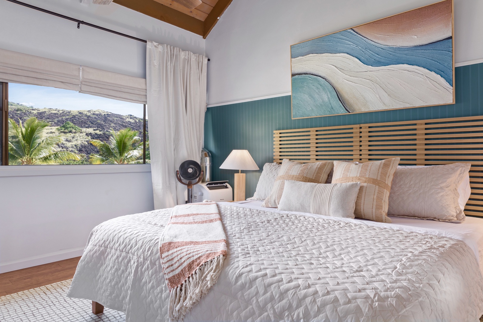 Kailua Kona Vacation Rentals, Keauhou Kai C301 - The bed is next to the window, so the green outside is the first thing you see.