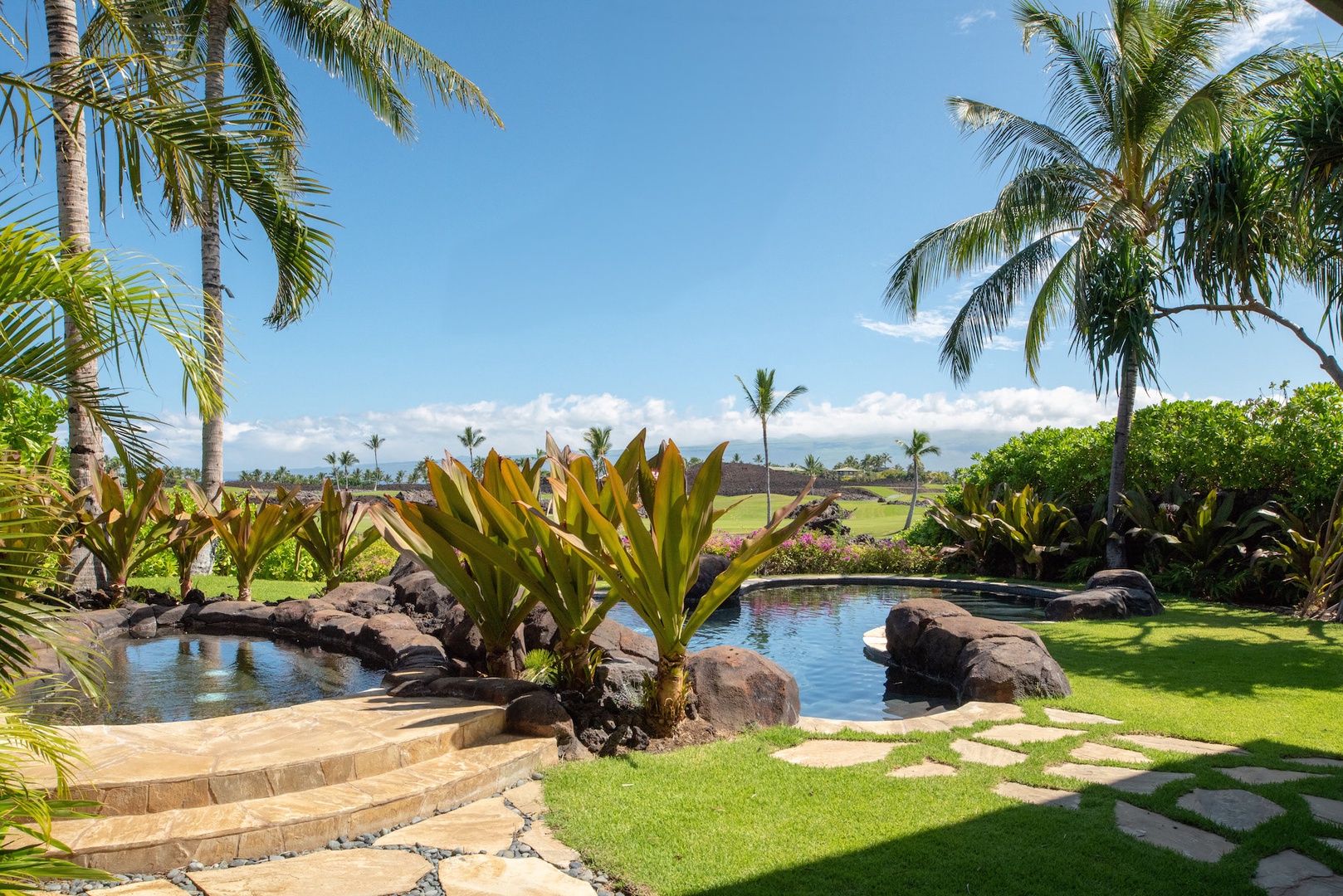 Kamuela Vacation Rentals, 3BD OneOcean (1C) at Mauna Lani Resort - Inviting Swimming Pool and Spa - View From Main Lanai