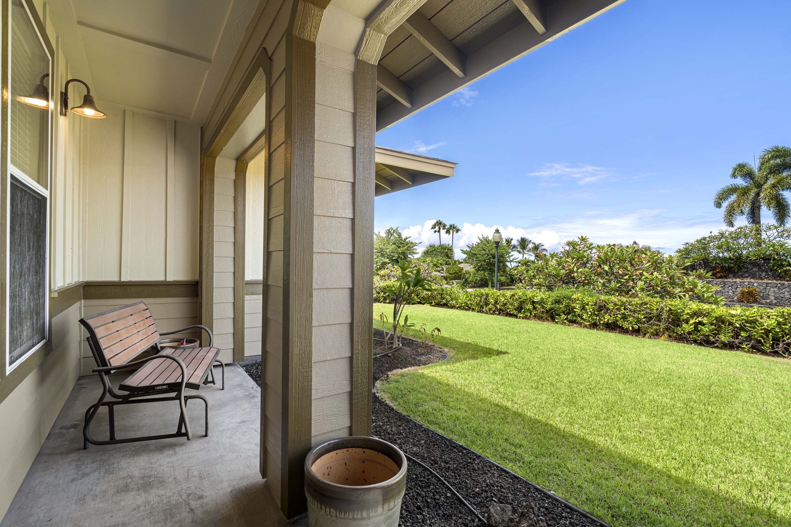 Kailua Kona Vacation Rentals, Kahakai Estates Hale - Welcome home! The inviting front porch sets the tone for a cozy and warm atmosphere.