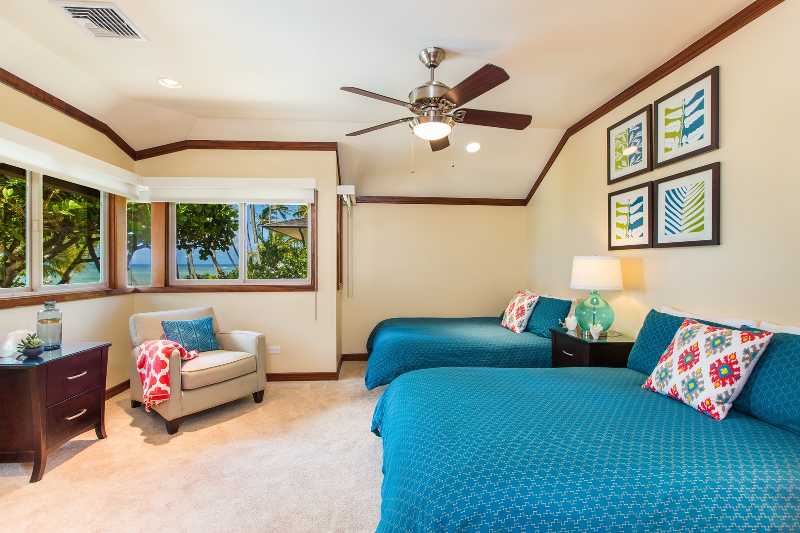 Honolulu Vacation Rentals, Kahala Mini Resort (5BR) - Suite 4 keeps things breezy, two double beds wrapped in tropical color and treetop views.