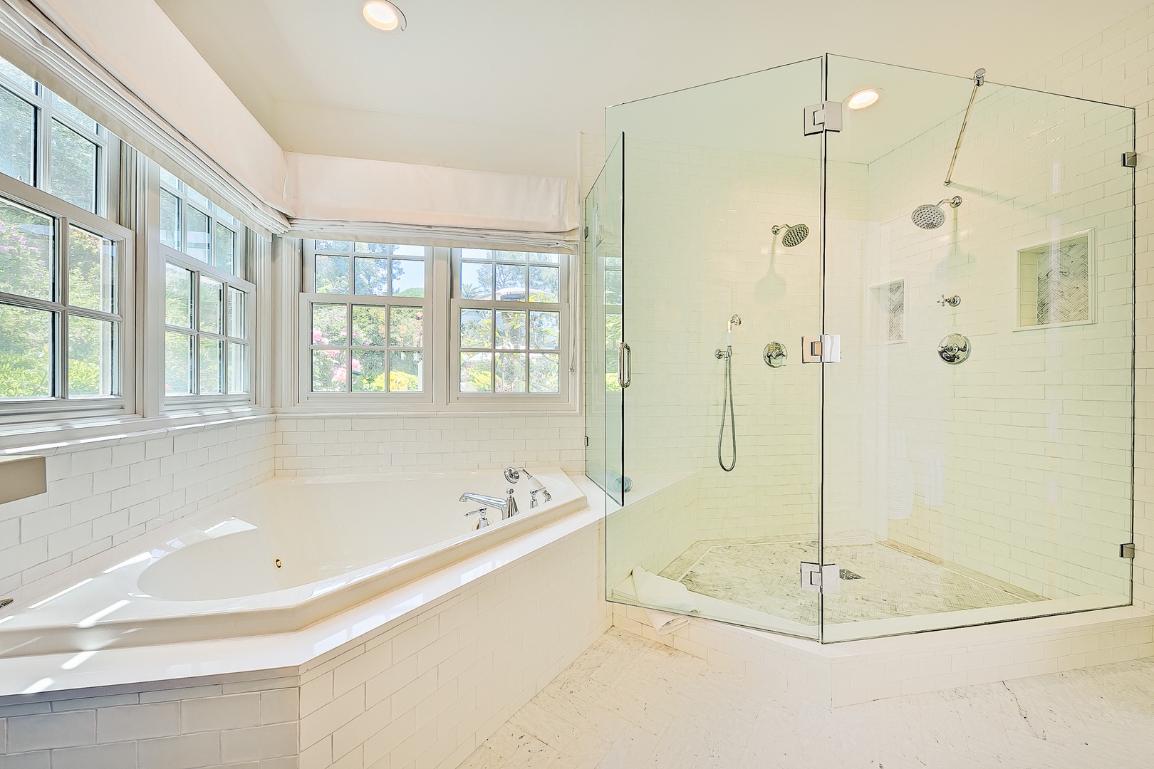 La Jolla Vacation Rentals, Roseland Retreat in La Jolla Shores - Primary bath and shower