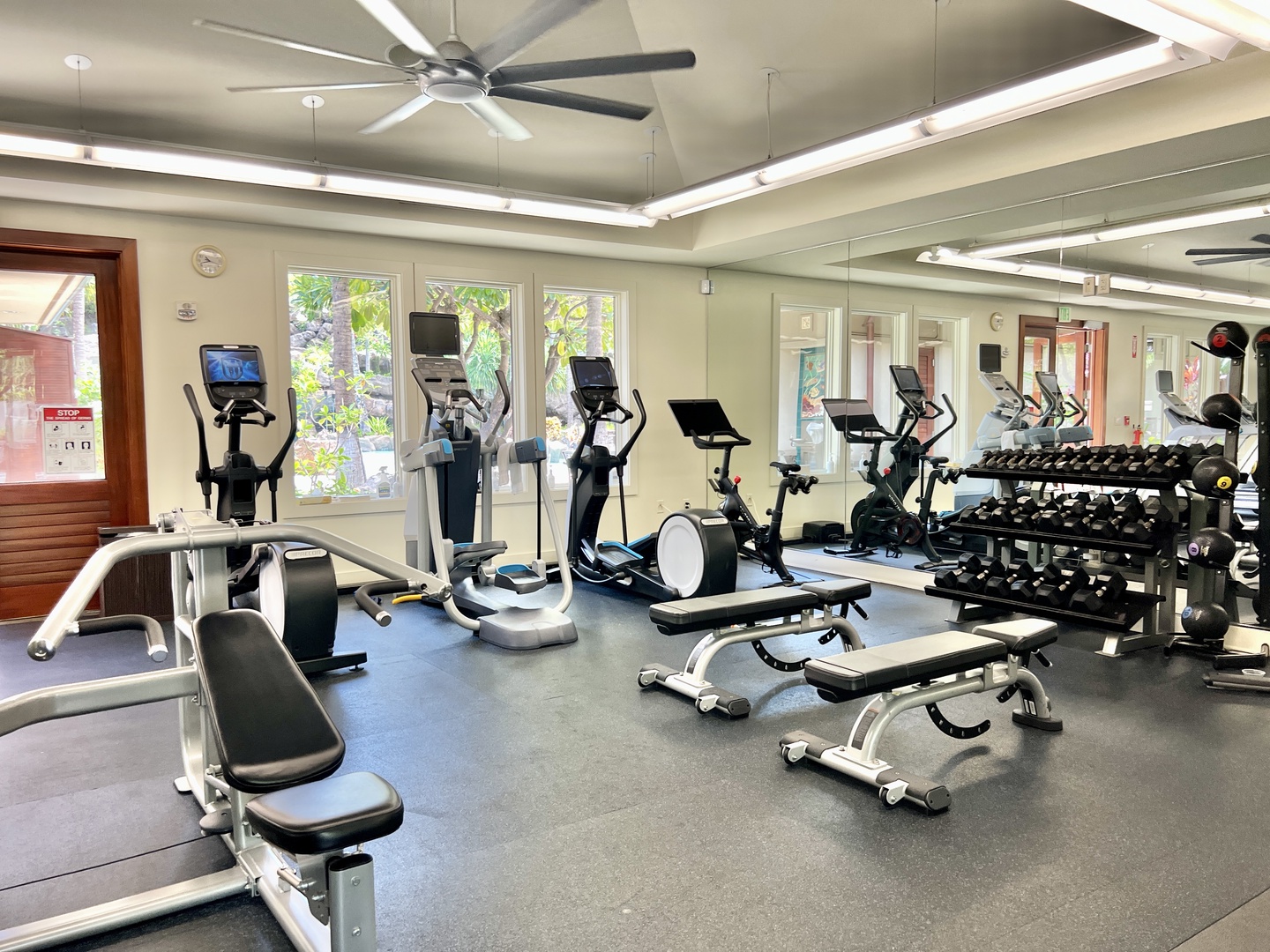 Wailea Vacation Rentals, Wailea Luxury Residence Hoolei 23-3 - Stay fit while on vacation at Wailea Hoolei Resort 23-3's fully equipped fitness area.