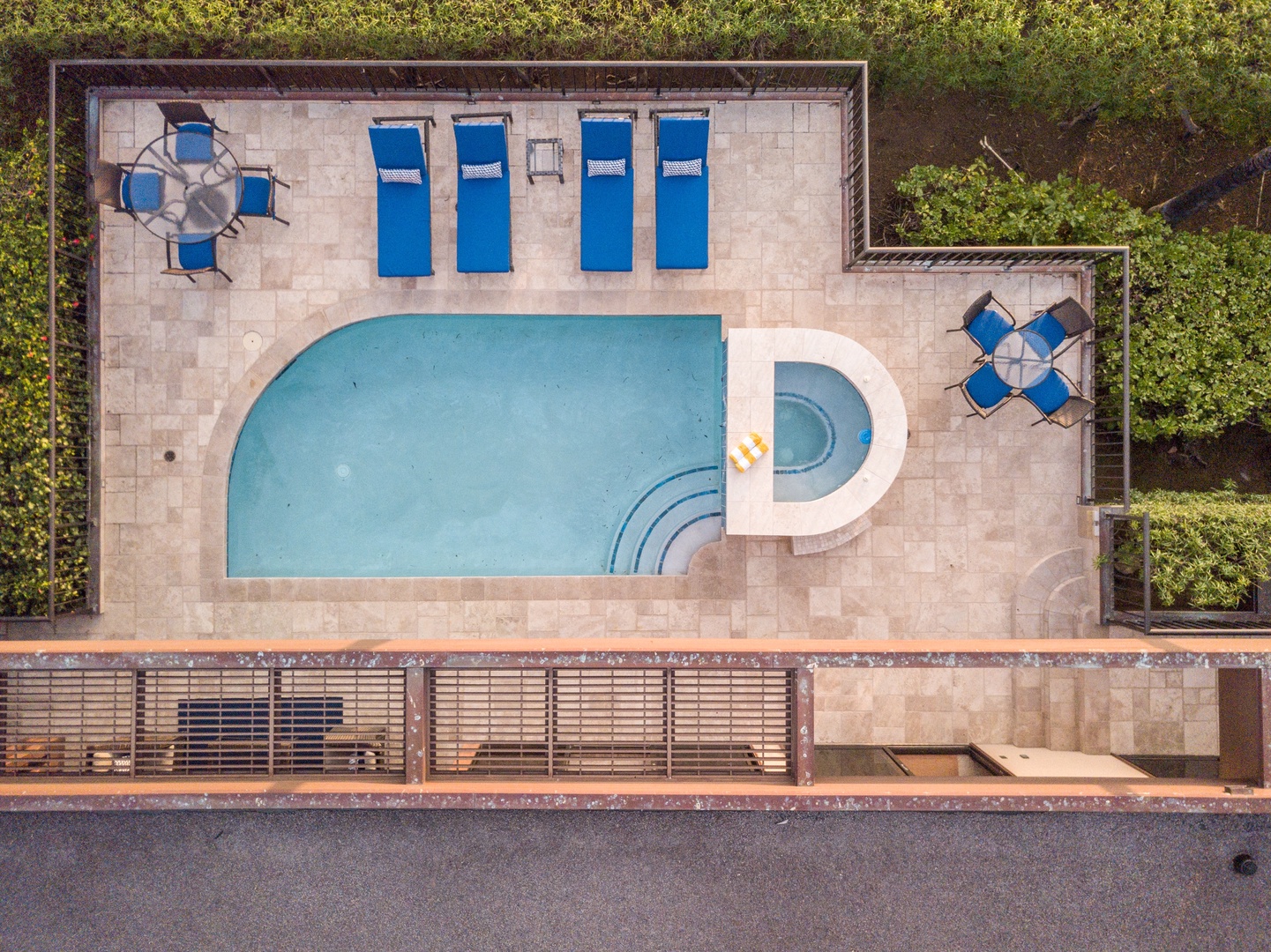 Kamuela Vacation Rentals, OFB 3BD Villas (39) at Mauna Kea Resort - Aerial view of pool deck (does not include upper lanais on both sides).