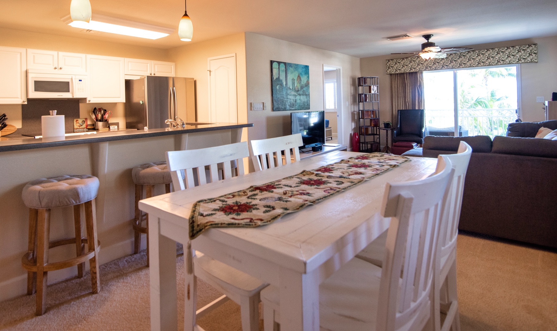 Kapolei Vacation Rentals, Ko Olina Kai 1065E - Dine at the table or play a family game.