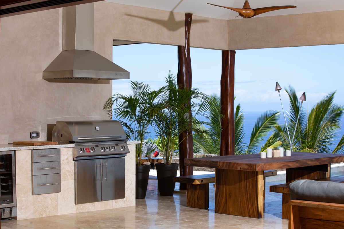 Kailua Kona Vacation Rentals, Hale La'i - Grilling with a view!