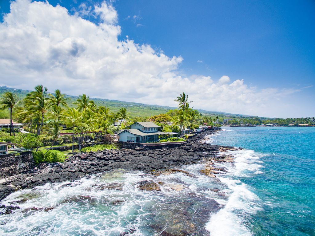 Kailua Kona Vacation Rentals, Hoku'Ea Hale - This aerial shows how much privacy this property truly has!