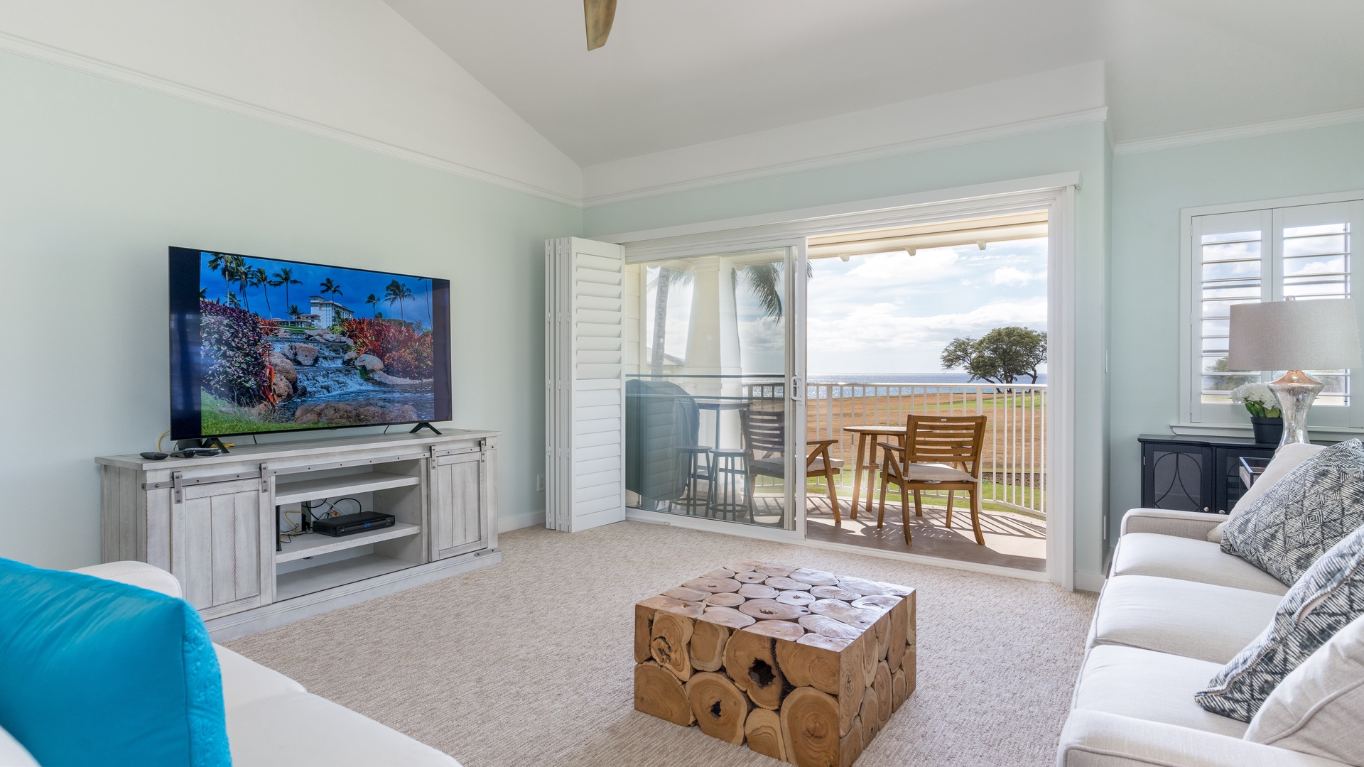 Kapolei Vacation Rentals, Kai Lani 21C - Enjoy reading in the scenic surroundings or cozy up for a movie night.