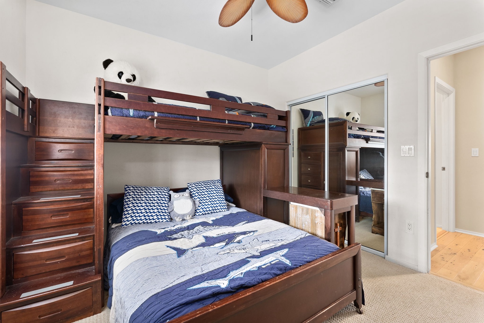 Kapolei Vacation Rentals, Coconut Plantation 1080-4 - Solid-wood bunks made up and ready for the extra sleepers in the group.
