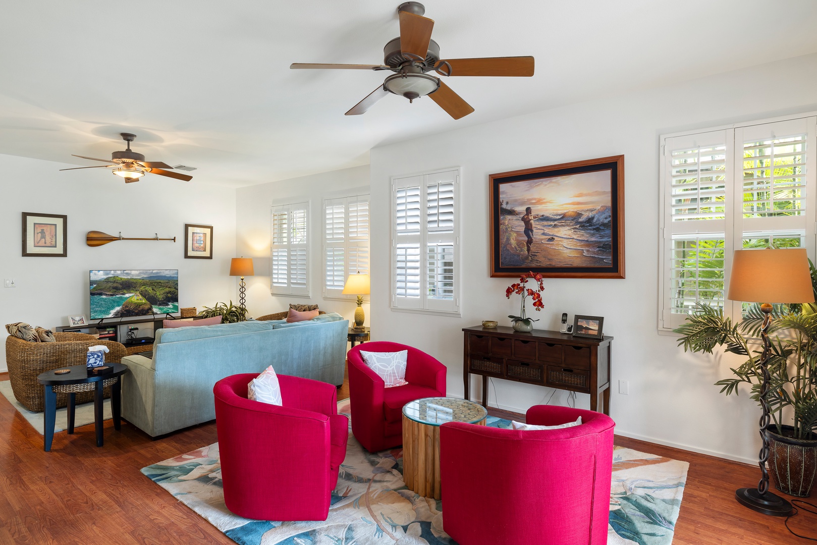 Kapolei Vacation Rentals, Coconut Plantation 1190-1 - An open-concept living space for seamless flow and connection.