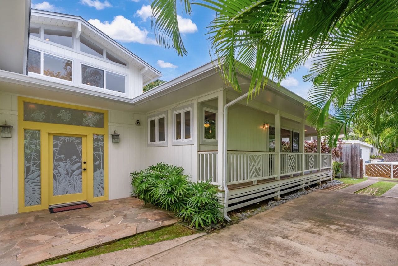 Kailua Vacation Rentals, Nohie Lanikai - 2-web-or-mls-The welcoming front entrance sets the tone for a relaxing stay in paradise.-Edit