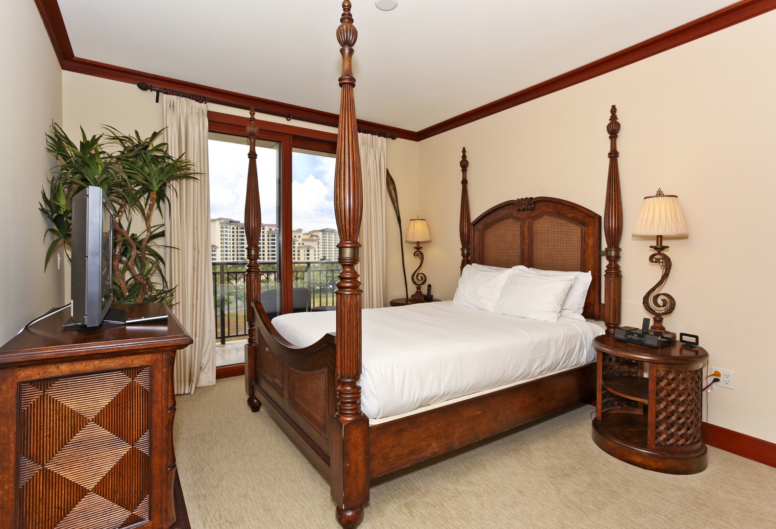 Kapolei Vacation Rentals, Ko Olina Beach Villas O822 - The grand primary bedroom is fit for royalty.
