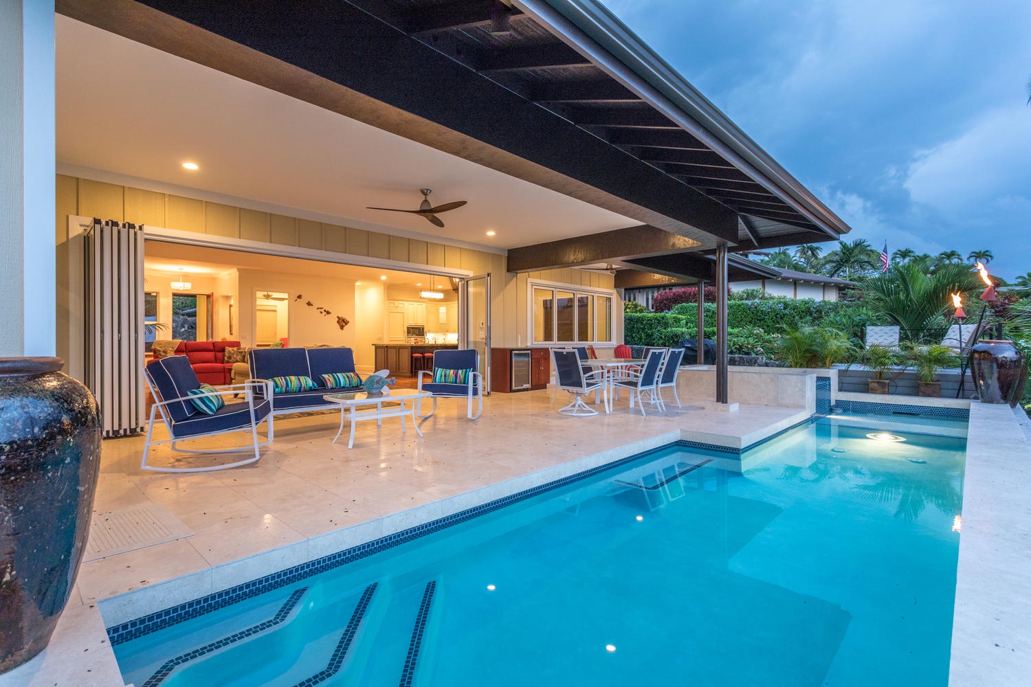 Kailua Kona Vacation Rentals, Ohana le'ale'a - Lounge poolside!