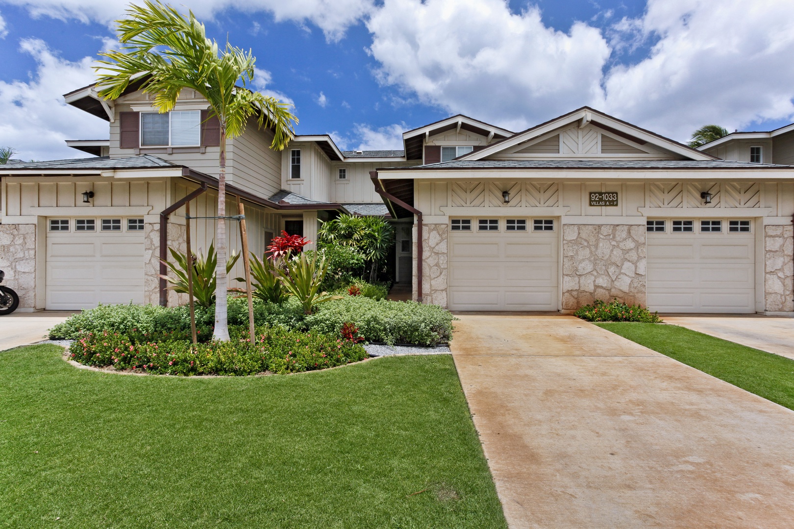 Kapolei Vacation Rentals, Ko Olina Kai 1033C - The paved drive and garage at your home away from home.