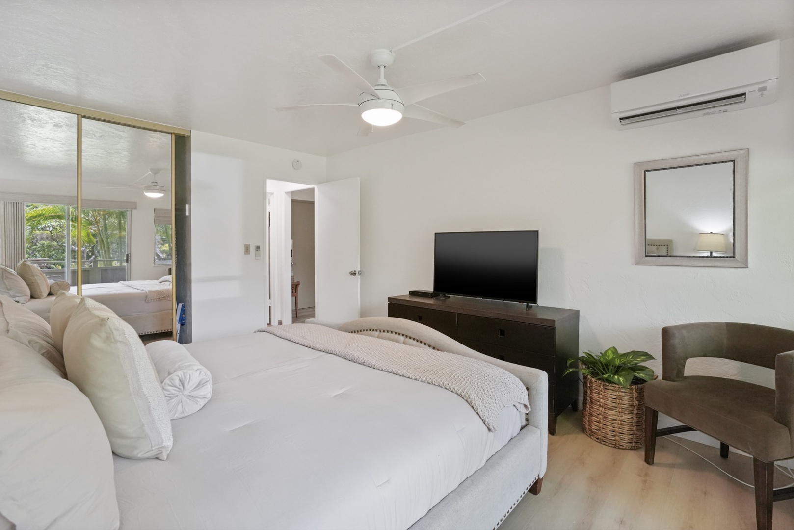 Kapaa Vacation Rentals, Kahaki Hale - The guest bedroom has fresh updates and flat screen tv.