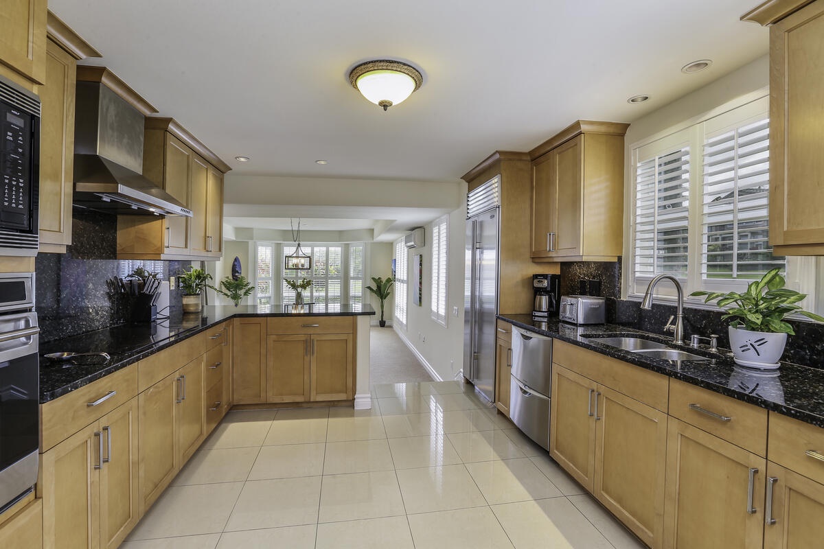 Princeville Vacation Rentals, Ho'onanea - Kitchen