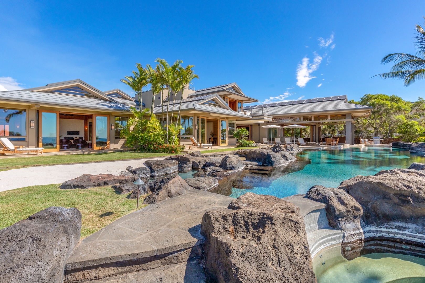 Kamuela Vacation Rentals, Mauna Kea Resort Bluffs 22 - The Beach House - Infinity-edge Saltwater Pool