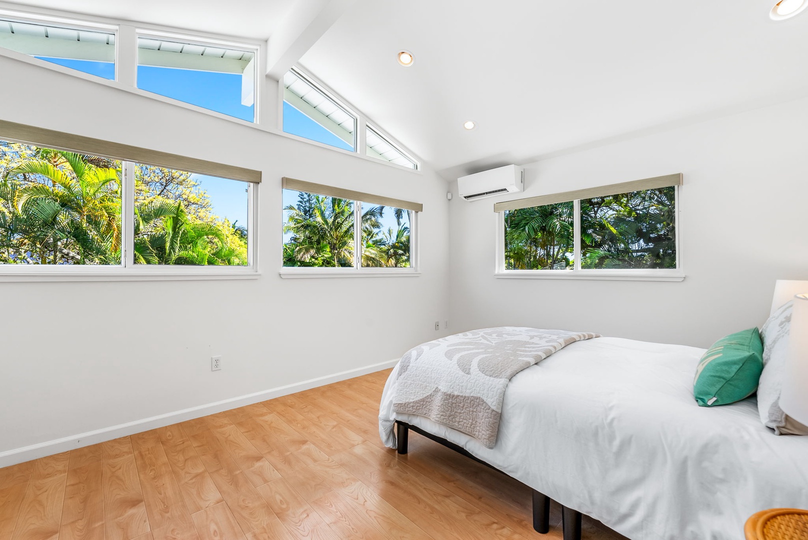 Kailua Vacation Rentals, Nohie Lanikai - Wake up to lush garden views in this bright and airy loft-style ensuite with a queen-size bed.