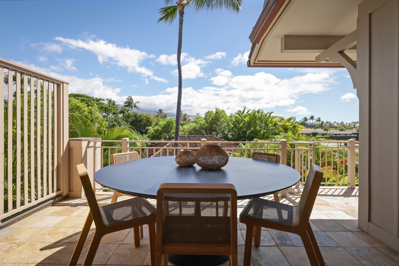 Kailua Kona Vacation Rentals, 3BD Ka'Ulu Villa (109A) at Hualalai Resort - Cheerful lanai off of the kitchen.