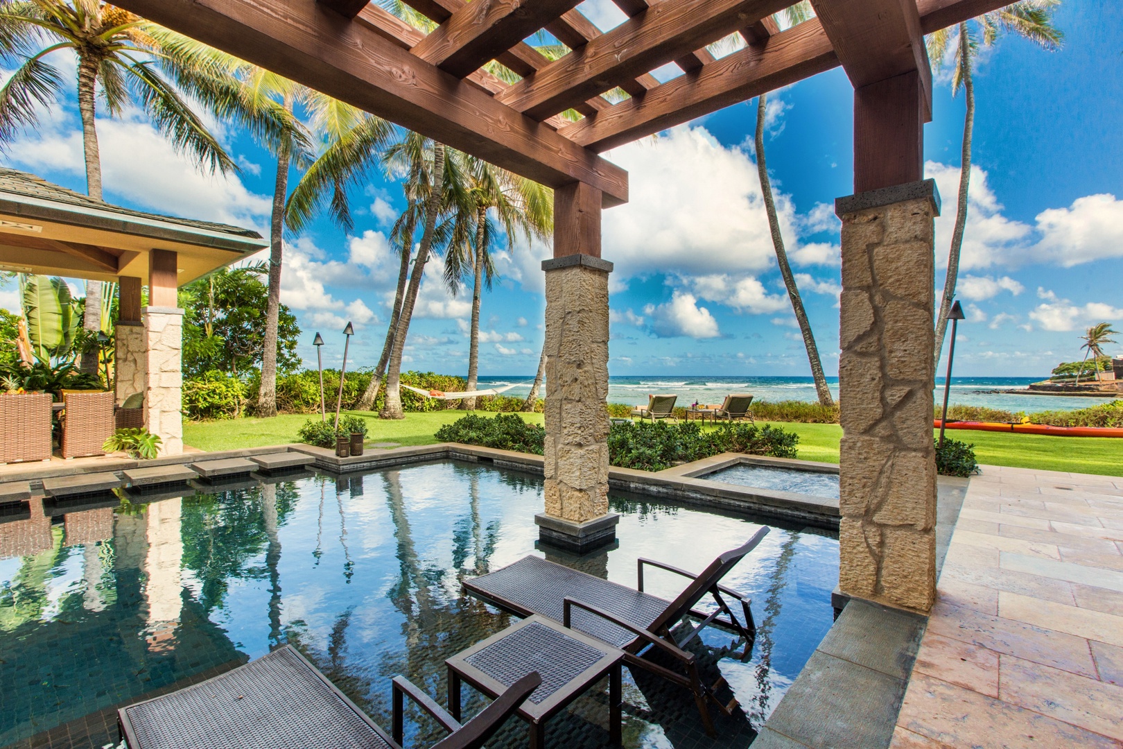 Honolulu Vacation Rentals, Banyan House 4 Bedroom - Pool and Jacuzzi